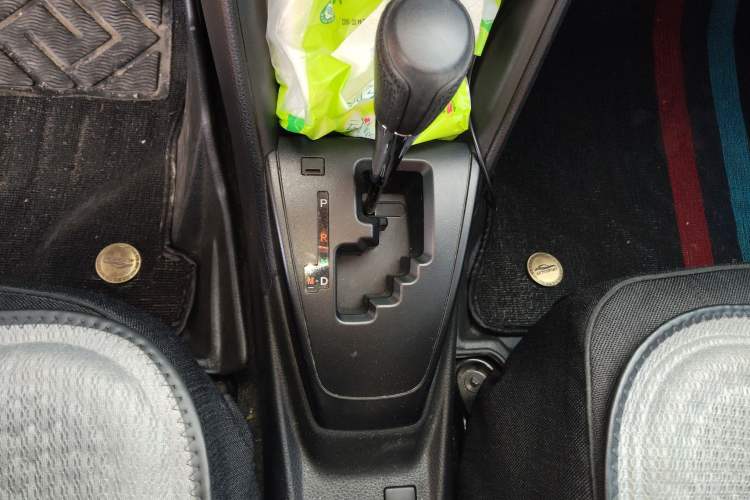 Used Toyota YARiS L Zhi Xuan 2020 X-Trail X 1.5L CVT Leading Edition Gear Lever