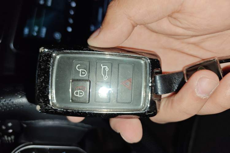 Used Land Rover Range 2018 3.0 SC V6 Grand Edition Vehicle Key