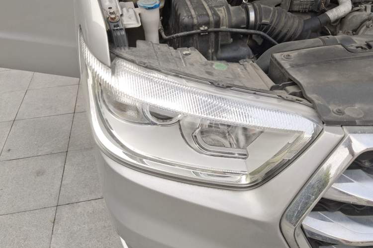 Used JAC Refine M4 2017 1.9T Diesel Manual Comfort Model Right Front Headlight