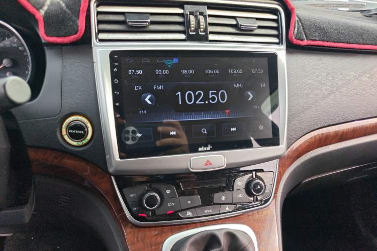 Used Haval H6 2015 Revised Version Sport Edition 1.5T Manual Transmission Two-Wheel Drive Elite Grade
