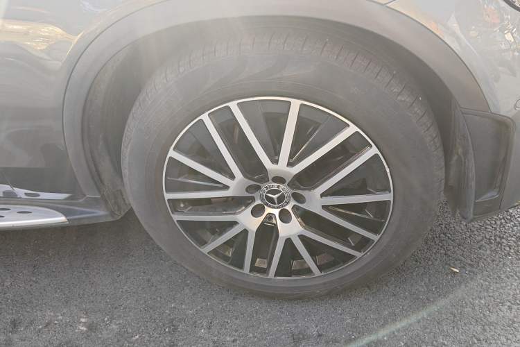 Used Mercedes-Benz GLC Coupe 2020 GLC 300 4MATIC Coupe SUV Right Front Wheel Hub