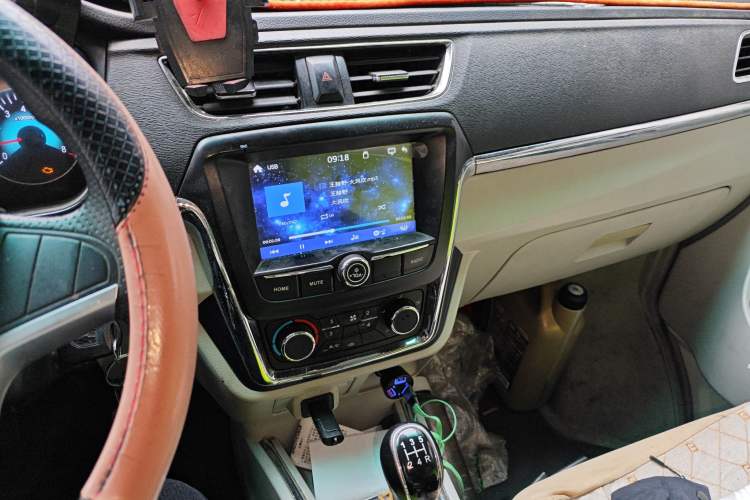 Used Jinbei New Hiace S 2021 1.5L Wealth Central Air-Conditioned Bus China VI Standard Model SWC15M Audio And AC Panel