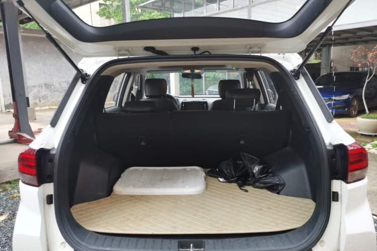 Used Hyundai ix35 2019 2.0L Automatic 2WD Zhiyong·Changxiang Edition China VI Standard Trunk