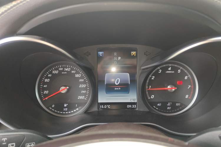 Used Mercedes-Benz GLC 2016 GLC 260 4MATIC Luxury Model