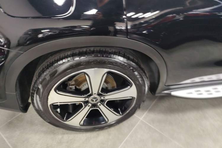 Used Mercedes-Benz GLC 2021 GLC 300 L 4MATIC Luxury Model Exterior 5