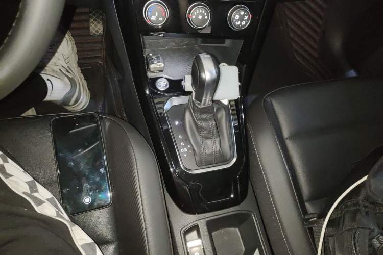 Used Volkswagen T-ROC 2020 280TSI DSG Two-Wheel Drive Comfort Version