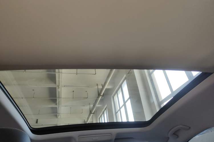 Used Volkswagen Tiguan L 2024 Outstanding Model 330TSI Automatic Two-Wheel Drive R-Line Dragon Glory Edition