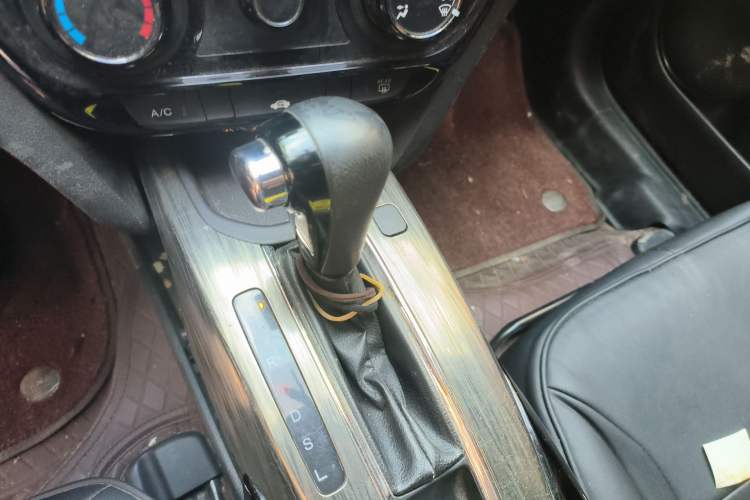 Used Honda XR-V 2017 1.5L LXi CVT Classic Edition Gear Lever