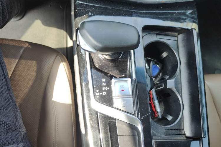 Used Geely Auto Emgrand GT 2020 1.5T MHEV Yaozhi Edition Gear Lever