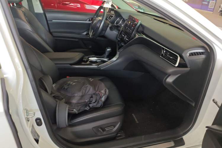 Used Toyota Camry 2021 2.0G Luxury Edition