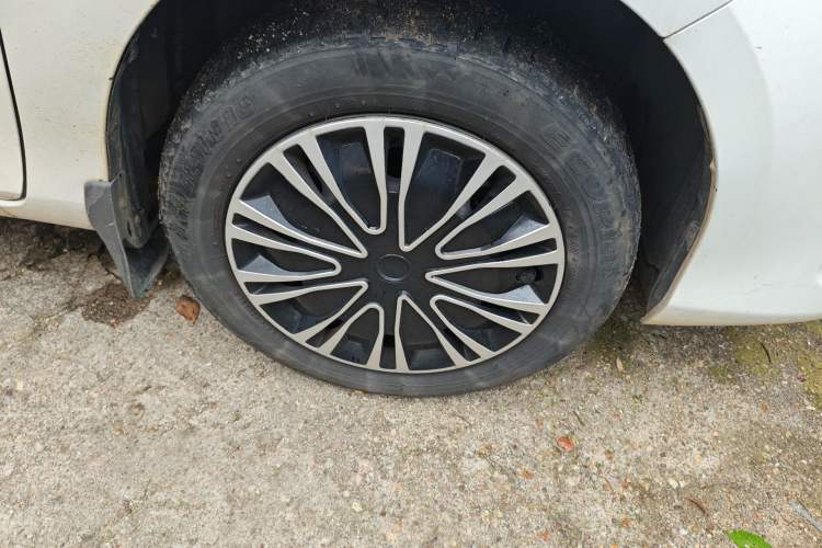 Used Toyota Vios 2017 1.5L CVT Innovation Edition Right Front Wheel Hub