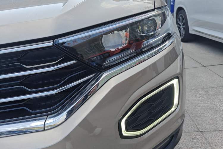 Used Volkswagen T-ROC 2020 230TSI DSG Two-Wheel Drive Advanced Version Left Front Headlight