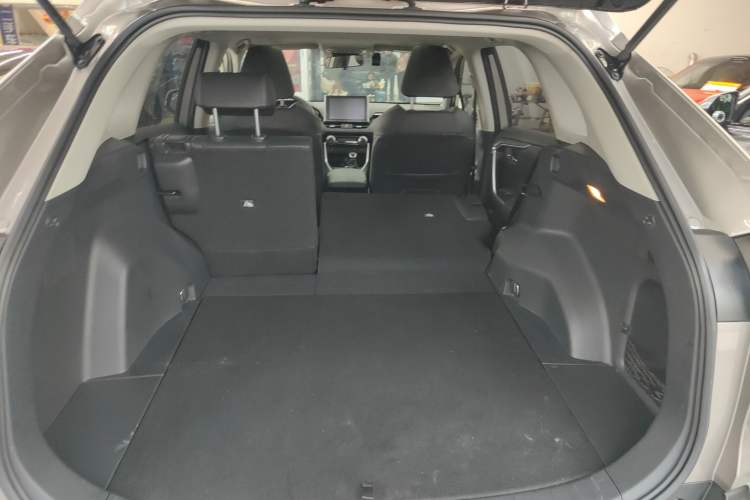 Used Toyota RAV4 2022 2.0L CVT Two-Wheel Drive Fashion Edition
