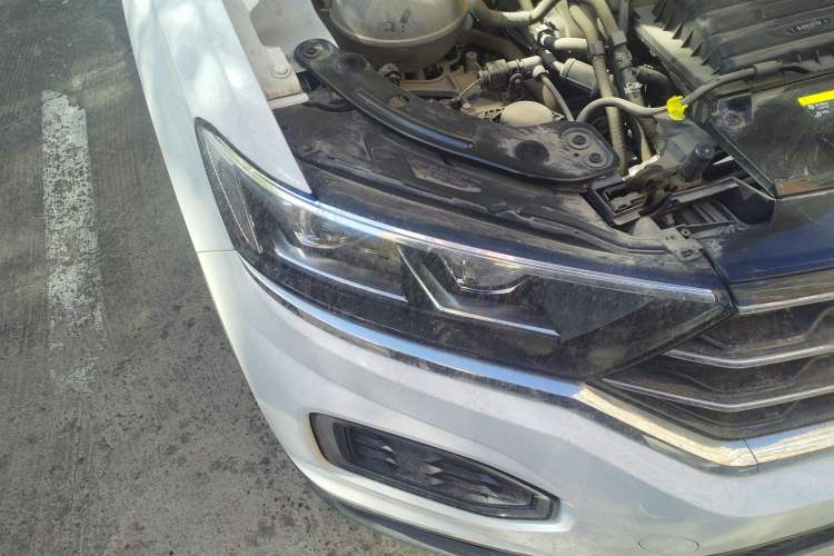 Used Volkswagen T-ROC 2020 280TSI DSG Two-Wheel Drive Comfort Version Exterior 3