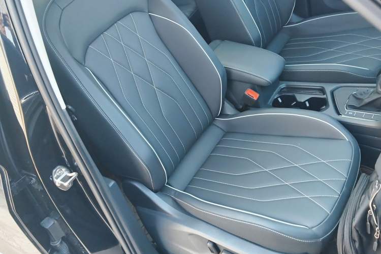 Used Volkswagen Tiguan L 2024 300TSI Automatic Two-Wheel Drive Smart Edition