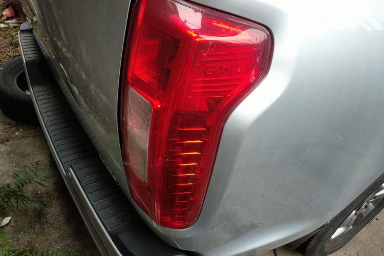 Used Great Wall Poer 2021 2.0T Commercial Version Automatic Diesel 4x4 Elite Long-Box GW4D20M