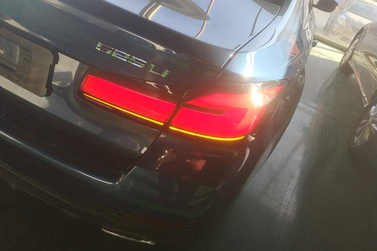 Used BMW 5 Series 2021 525Li M Sport Package