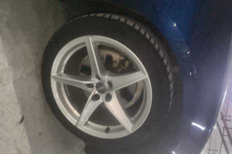 Used Audi A5 2019 Coupe 40 TFSI Fashion Edition China V Emission Standard Right Front Wheel Hub