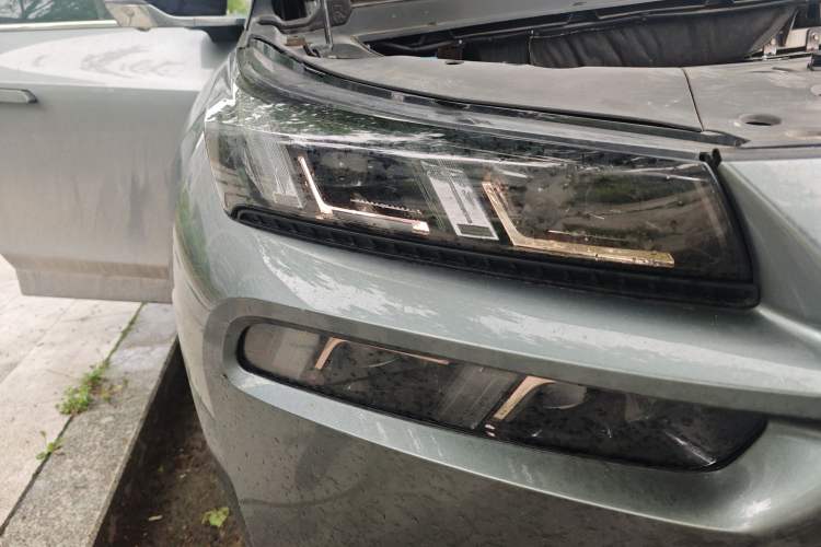 Used AION V 2024 Plus 70 Tech Edition Lithium Iron Phosphate