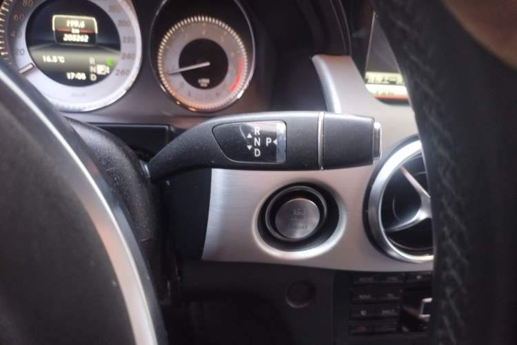 Used Mercedes-Benz GLK-Class 2015 GLK 300 4MATIC Fashion Edition Ultimate Version
