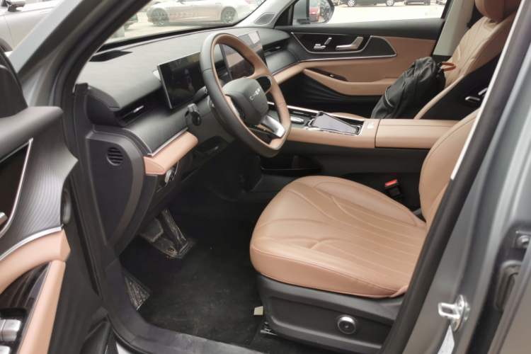 Used Chery Tiggo 8 L 2024 2.0T Two-Wheel Drive Prestige Version 5 Seats Left Front Seat