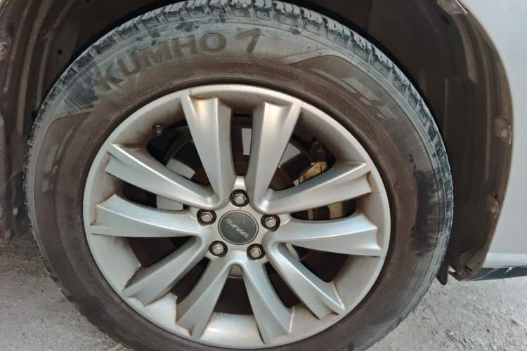 Used Haval H2 2015 1.5T Automatic Two-Wheel Drive Elite Edition Right Front Wheel Hub