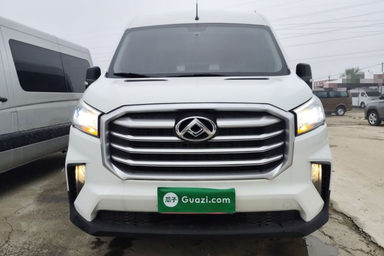 Used SAIC MAXUS Xintu V90 2022 2.0T AMT Yunjie Front-Wheel-Drive Long Wheelbase High-Roof Single-Tire Rear 7-Seater
