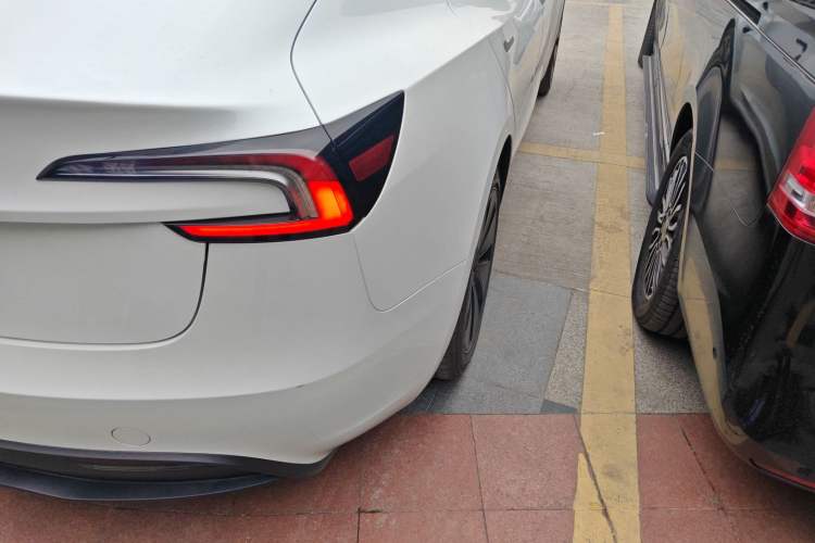 Used Tesla Model 3 2025 Rear-Wheel-Drive Version