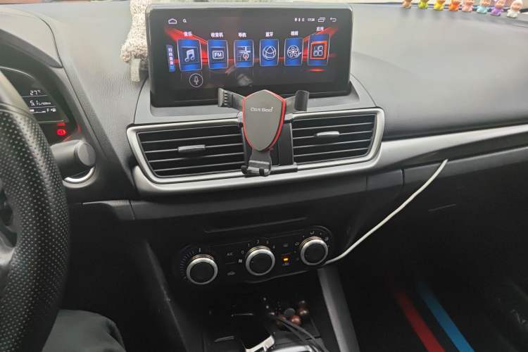 Used Mazda 3 Axela 2017 Sedan 1.5L Manual Comfort Model Emission Standard China V Audio And AC Panel