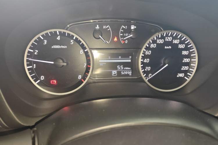 Used Nissan Sylphy 2022 Classic 1.6XE CVT Comfort Edition Odometer Close Up