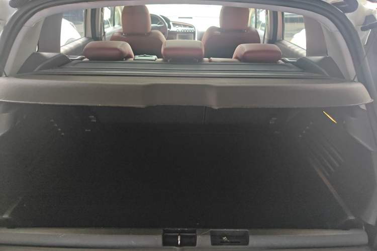 Used Peugeot 3008 2016 1.6THP Automatic Prestige Edition Trunk