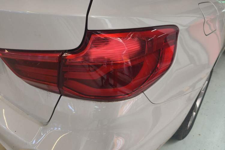 Used BMW 3 Series GT 2017 320i Sport Edition Exterior 1