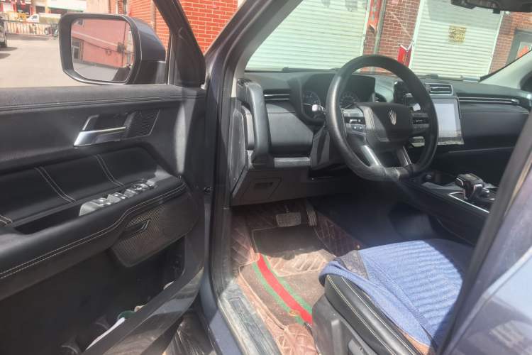 Used JMC DaDao 2023 All-Win 2.3T Diesel Automatic 4x4 Long-Wheelbase Comfort Edition Interior 3