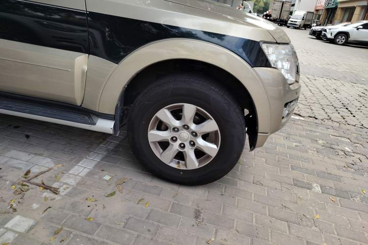 Used Mitsubishi Pajero 2016 3.0L Automatic Standard Version China V Standard
