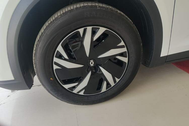 Used CHANGAN NEVO Q05 2026 Model 405Air Left Front Wheel Hub