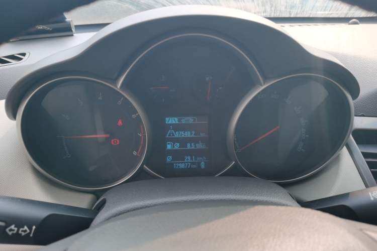 Used Chevrolet Cruze 2015 1.5L Classic SE MT
