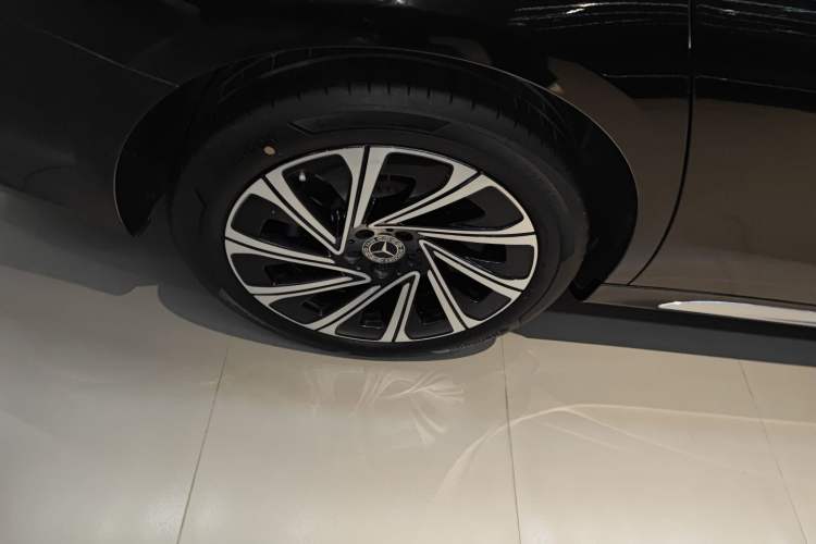 Used Mercedes-Benz E-Class 2024 E 300 L Luxury Model