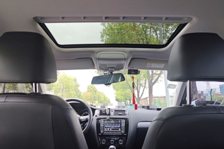 Used Volkswagen Sagitar 2018 1.6L Manual Comfort Model Headliner