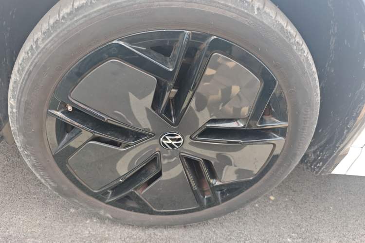 Used Volkswagen Tiguan L 2024 PRO 380TSI Four-Wheel Drive R-Line Prestige Edition Left Front Wheel Hub