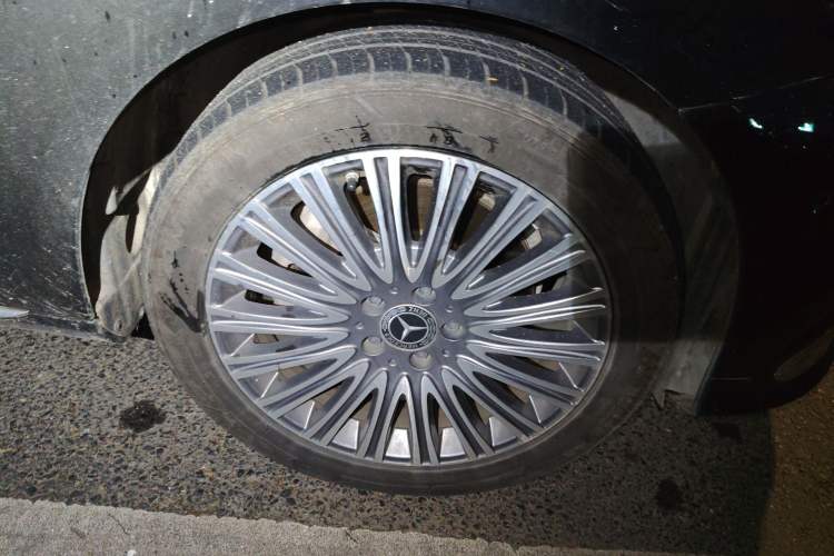 Used Mercedes-Benz E-Class 2022 Second Facelift E 300 L Fashion Edition