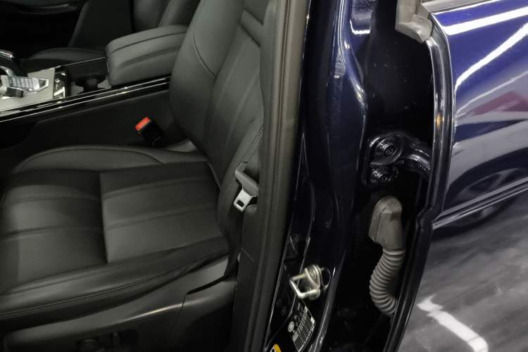 Used Land Rover Range Rover Evoque New Energy 2021 Aurora L P300e Luxury Edition
