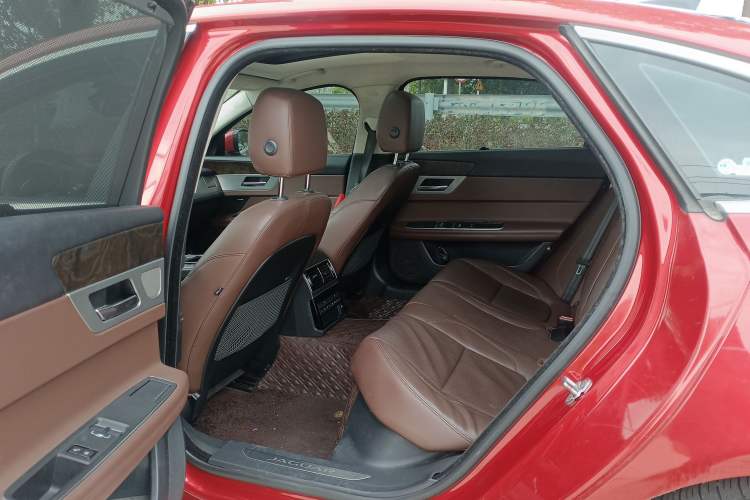 Used Jaguar XFL 2017 XFL 2.0T 240PS Luxury Edition Left Rear Seat