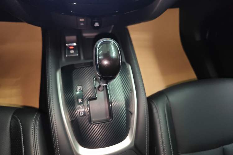 Used Nissan X-Trail 2022 2.0L Two-Wheel Drive Smart Connect & Comfort Edition Gear Lever