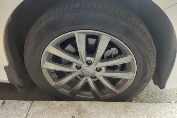 Used AION S 2023 Meizu 580 Lithium Iron Phosphate Right Front Wheel Hub