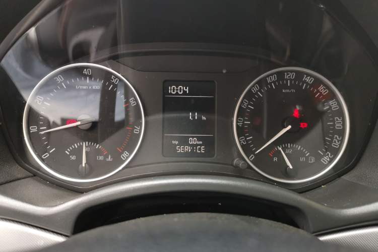 Used Skoda Octavia 2015 Classic Model 1.6L Manual Eado Version
