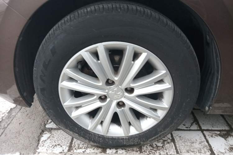 Used Peugeot 301 2014 1.6L Automatic Luxury Edition Exterior 4