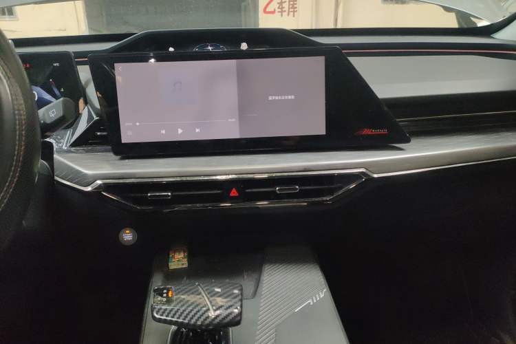 Used CHANGAN OSHAN Z6 2023 Blue Whale 1.5T DCT Smart Edition Audio And AC Panel