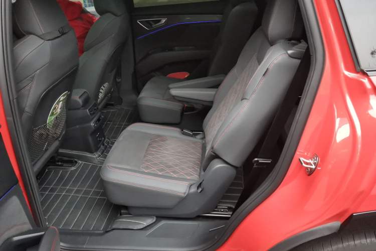 Used Audi Q5 e-tron 2022 50 e-tron quattro edition one Artistic Collection Edition Left Rear Seat