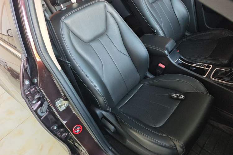 Used Geely Auto Emgrand 2017 Sedan Million Edition 1.5L CVT Upward Version
