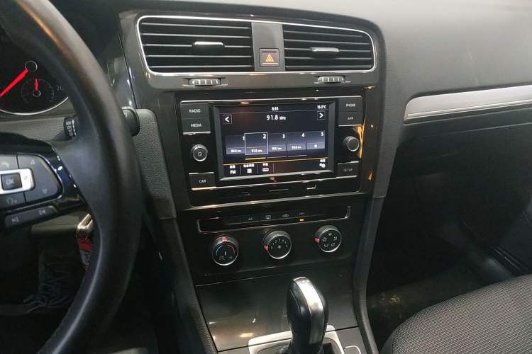 Used Volkswagen Golf 2018 230TSI Automatic Comfort Model
